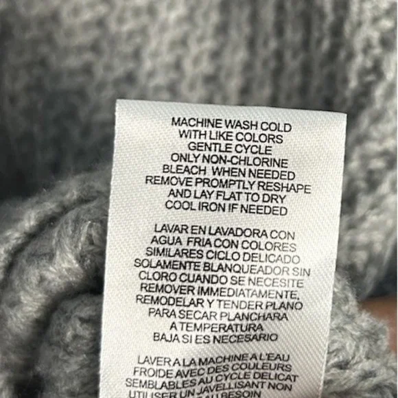 Almost Famous Women Medium Colorblock Crop Cardigan Sweater Black‎ White RAE1662 - Picture 6 of 9